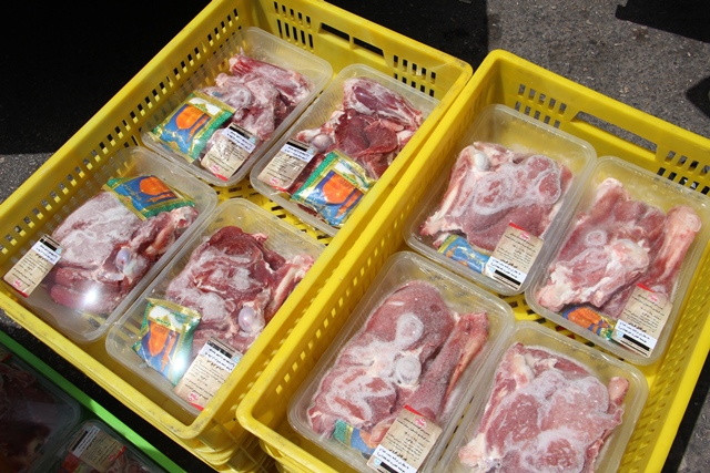 توزيع 1200 بسته گوشت نذري همزمان با عيد غدير در شيراز و شهرهاي شمالي فارس