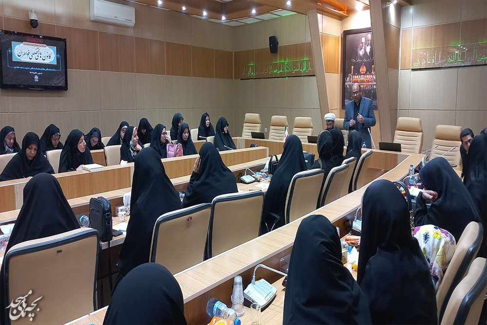 فعاليت خواهران در مساجد يکي از کليدي ترين نقاط موثر در شبکه سازي فرهنگي است